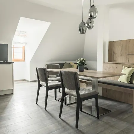 Πανσιόν Waldeck 4*