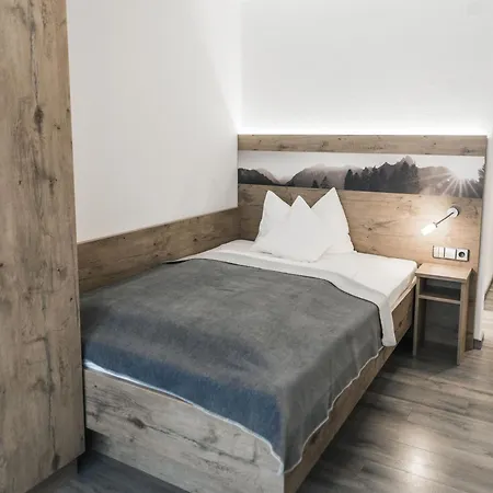 Waldeck 4*