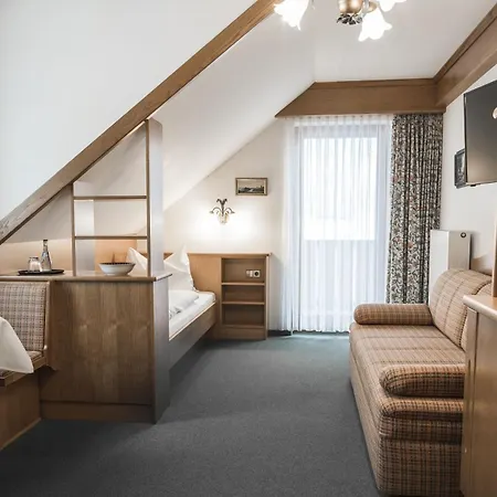 Waldeck 4*