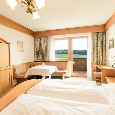 Waldeck 4*
